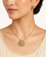 Sunburst Floral Gold Pendant Set